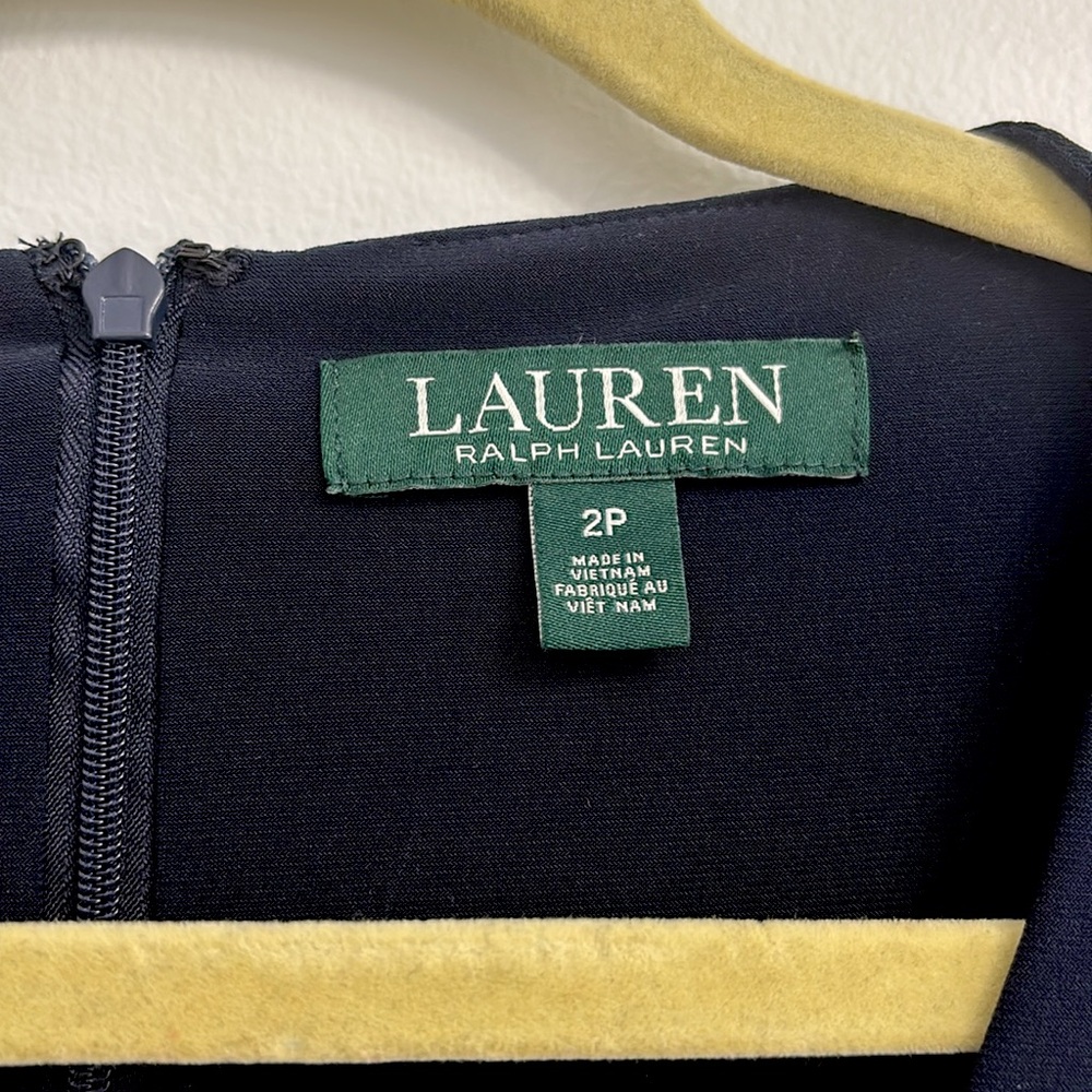 Lauren Ralph Lauren Deep Navy Blue Midi Sheath Dress with V-neck and Cap Sleeves - Picture 2 of 8